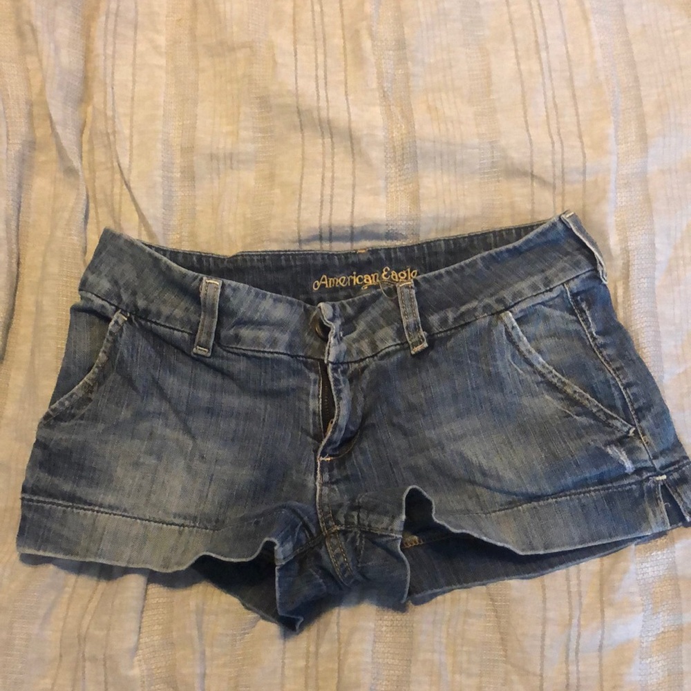 American Eagle shorts size 6 short